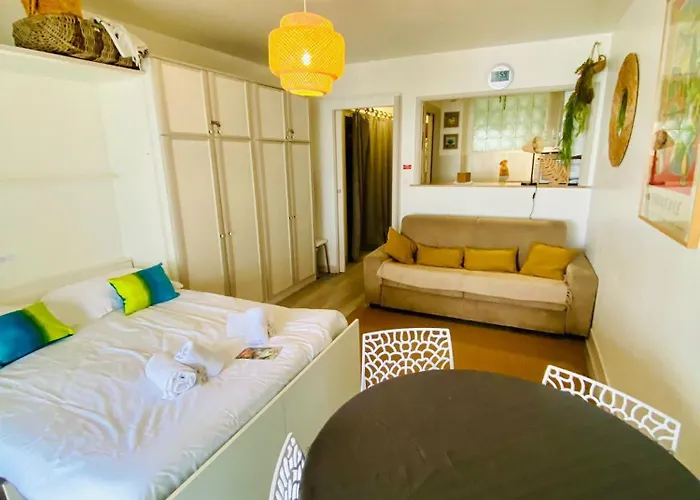 Constellation Apartment *